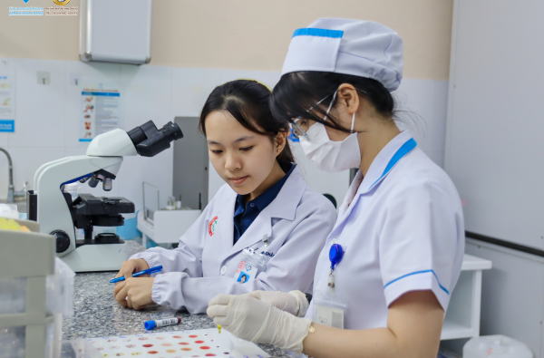 HỌC ĐI ĐÔI VỚI HÀNH – TRẢI NGHIỆM THỰC TẾ TẠI BỆNH VIỆN