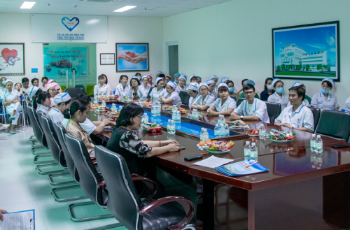 Chào mừng Ngày Quốc tế Hộ sinh (5/5) & Ngày Quốc tế Điều dưỡng (12/5)