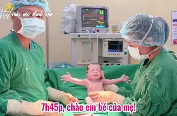 HÀNH TRÌNH 5 NĂM, ĐỂ ĐÓN THÊM MỘT TIẾNG KHÓC CHÀO ĐỜI  