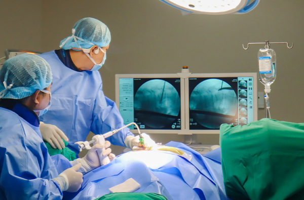 BVĐK TÂM TRÍ NHA TRANG TRIỂN KHAI THÀNH CÔNG KỸ THUẬT BƠM XI MĂNG TẠO HÌNH THÂN ĐỐT SỐNG!